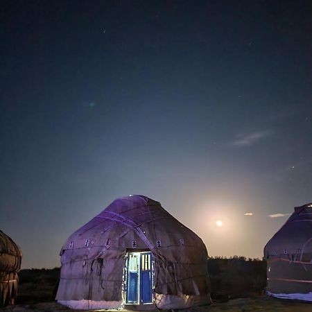 Authentic Uzbek Yurt Camp Eco-Friendly Hotel Nurota Buitenkant foto