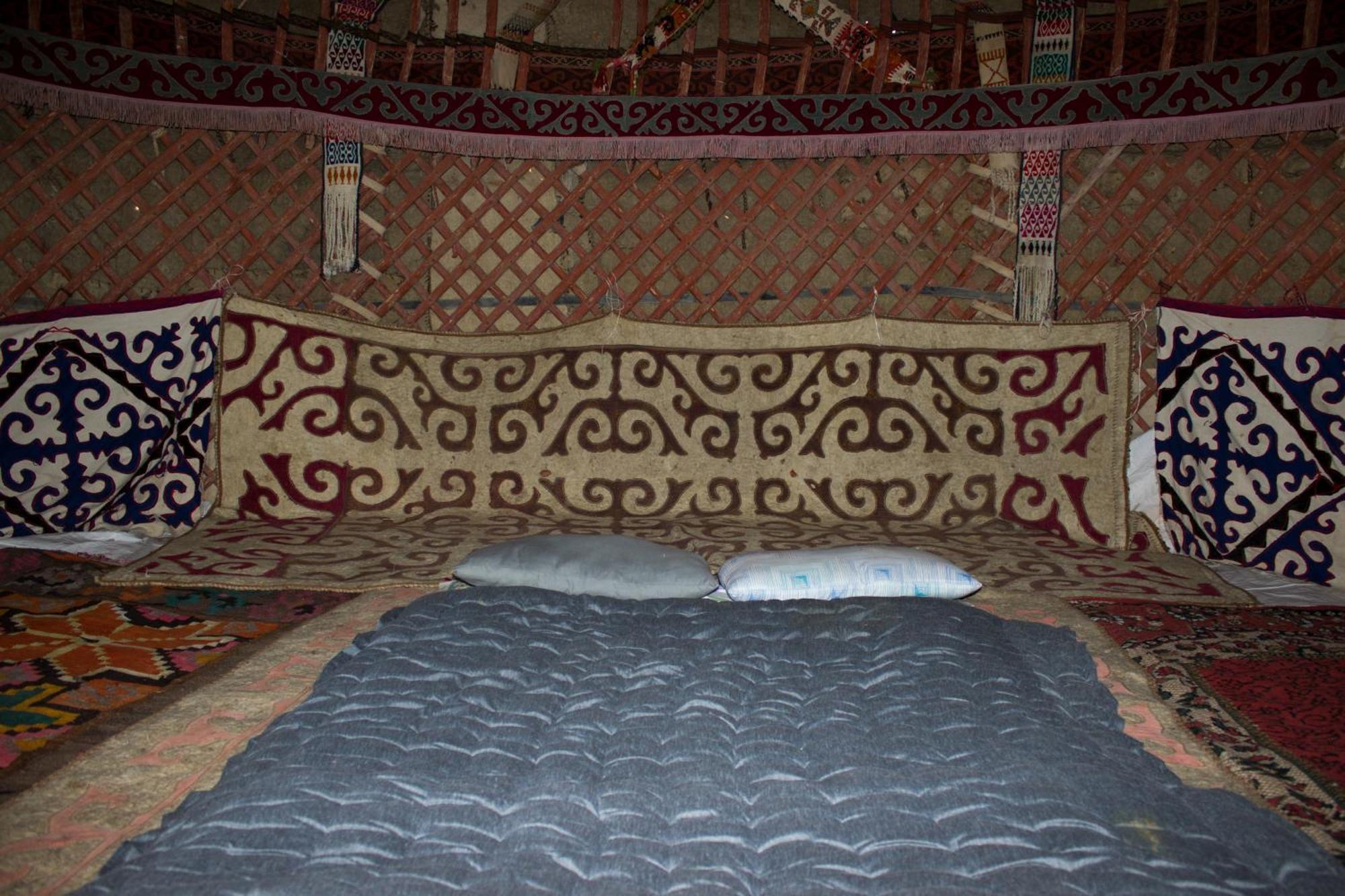 Authentic Uzbek Yurt Camp Eco-Friendly Hotel Nurota Buitenkant foto