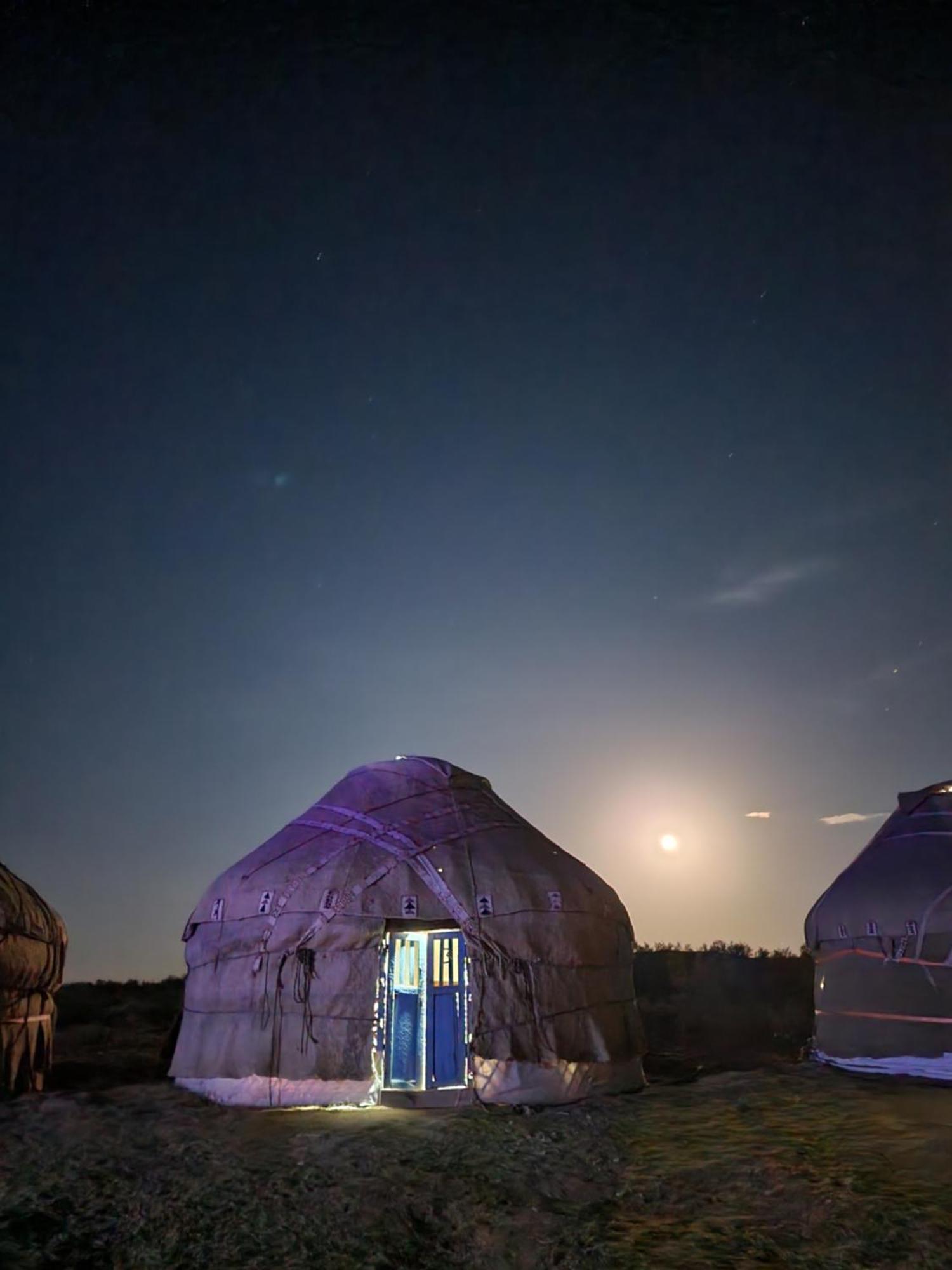 Authentic Uzbek Yurt Camp Eco-Friendly Hotel Nurota Buitenkant foto