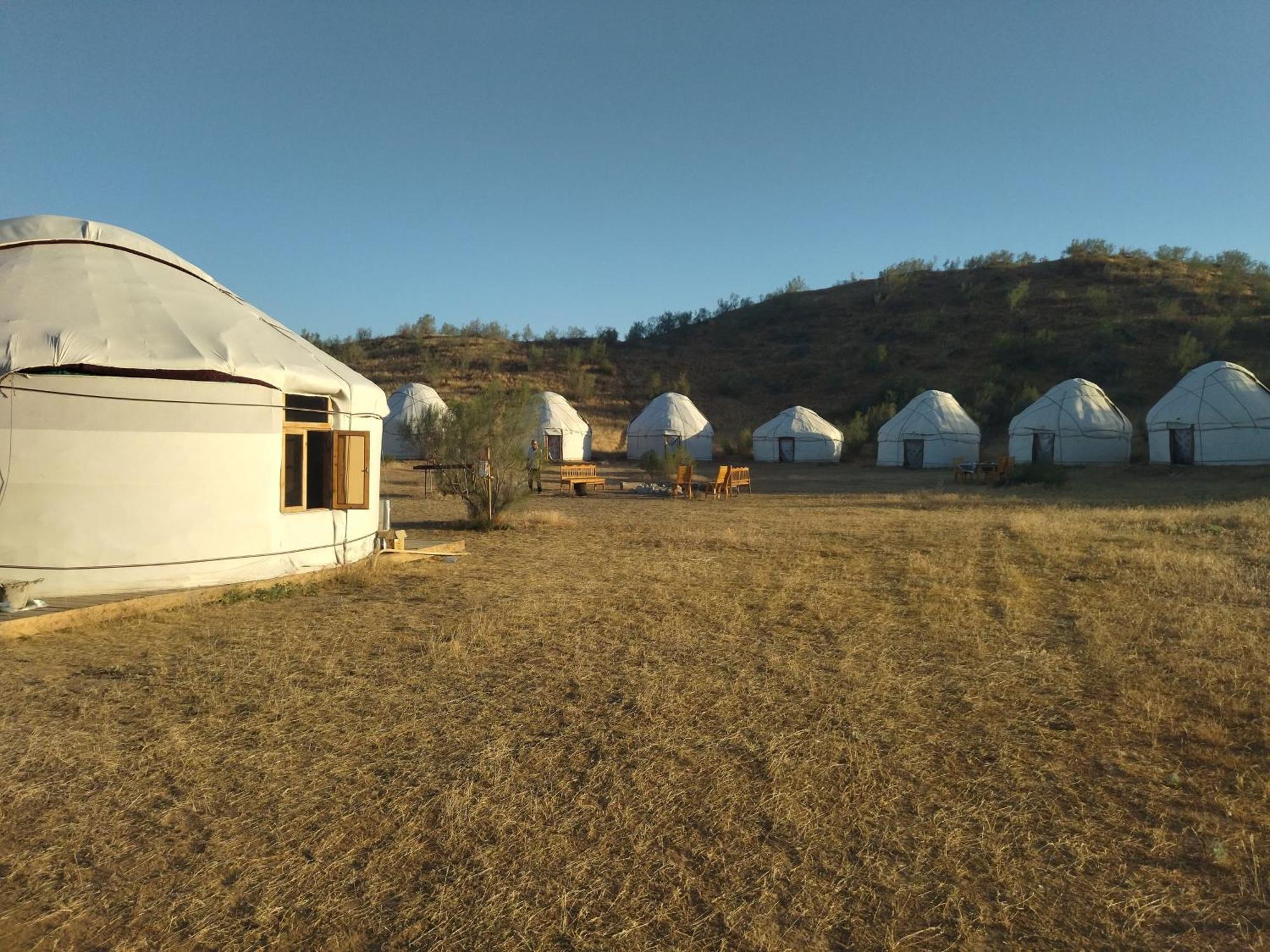 Authentic Uzbek Yurt Camp Eco-Friendly Hotel Nurota Buitenkant foto